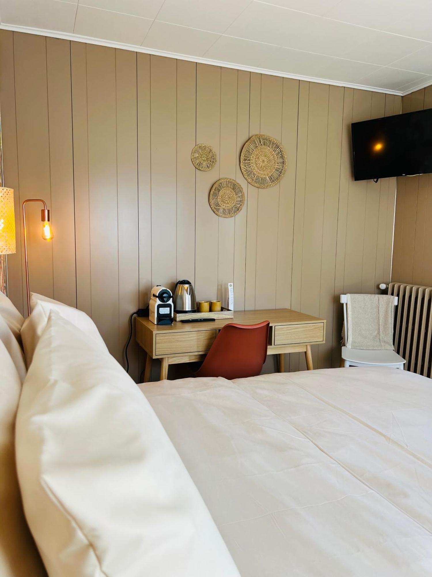 Motel Les Broussailles Mesves-sur-Loire المظهر الخارجي الصورة