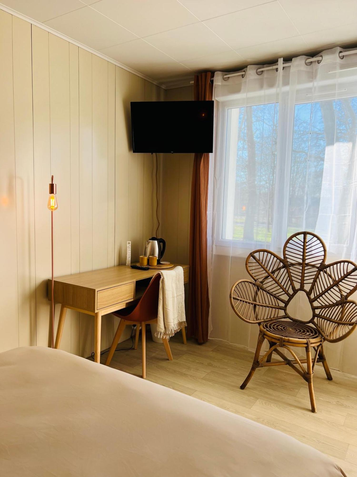 Motel Les Broussailles Mesves-sur-Loire المظهر الخارجي الصورة
