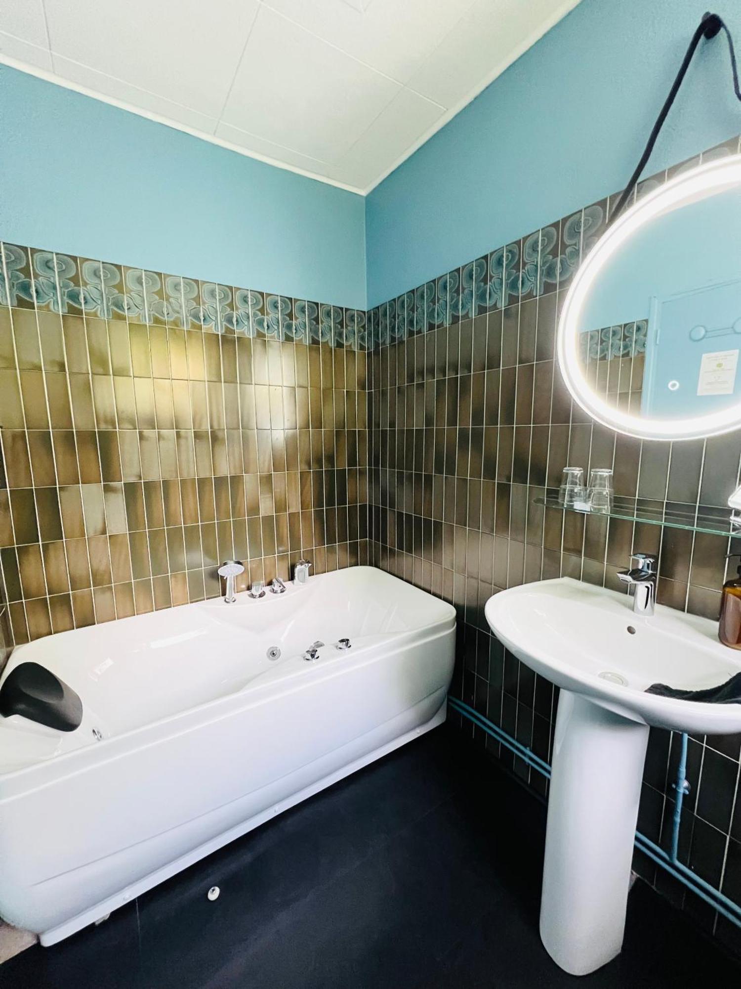 Motel Les Broussailles Mesves-sur-Loire المظهر الخارجي الصورة