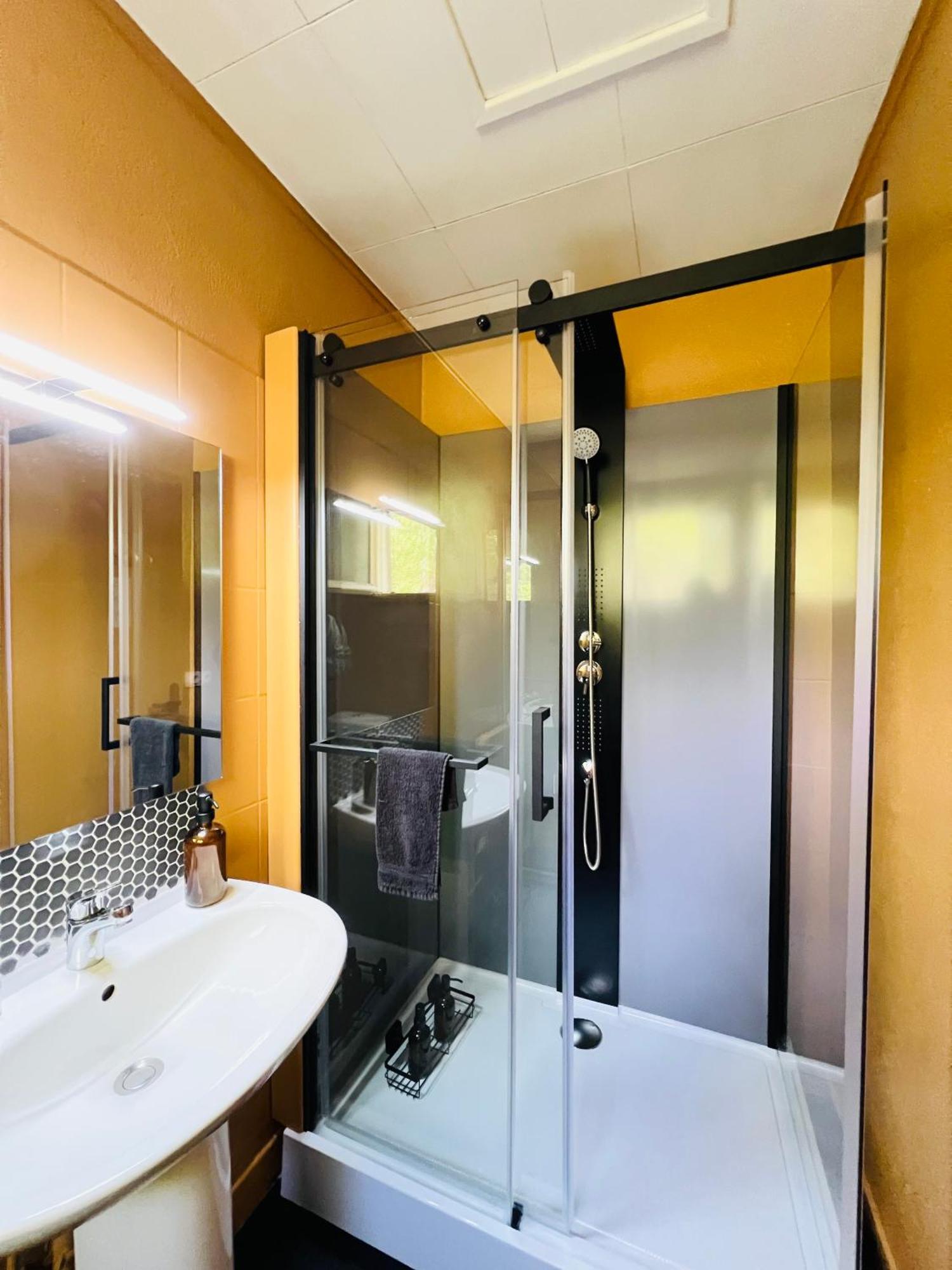 Motel Les Broussailles Mesves-sur-Loire المظهر الخارجي الصورة